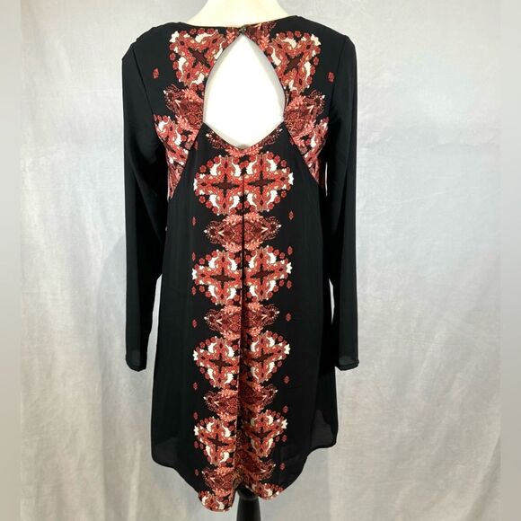 Black and rust boho print keyhole back shift dress size small NWT - Picture 3 of 6